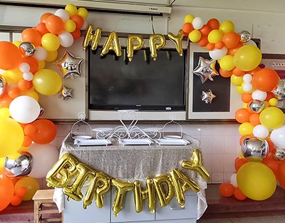 ѧУ�������ͬѧ�����շǳ�����˼�Ĳ���